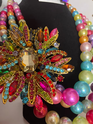 PRETTY GIRL PEARLS WITH A TWIST